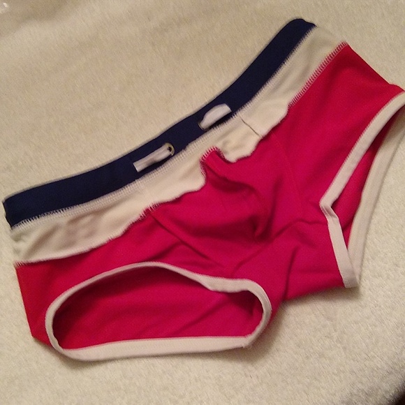 Seobean Swimsuit - Picture 6 of 8